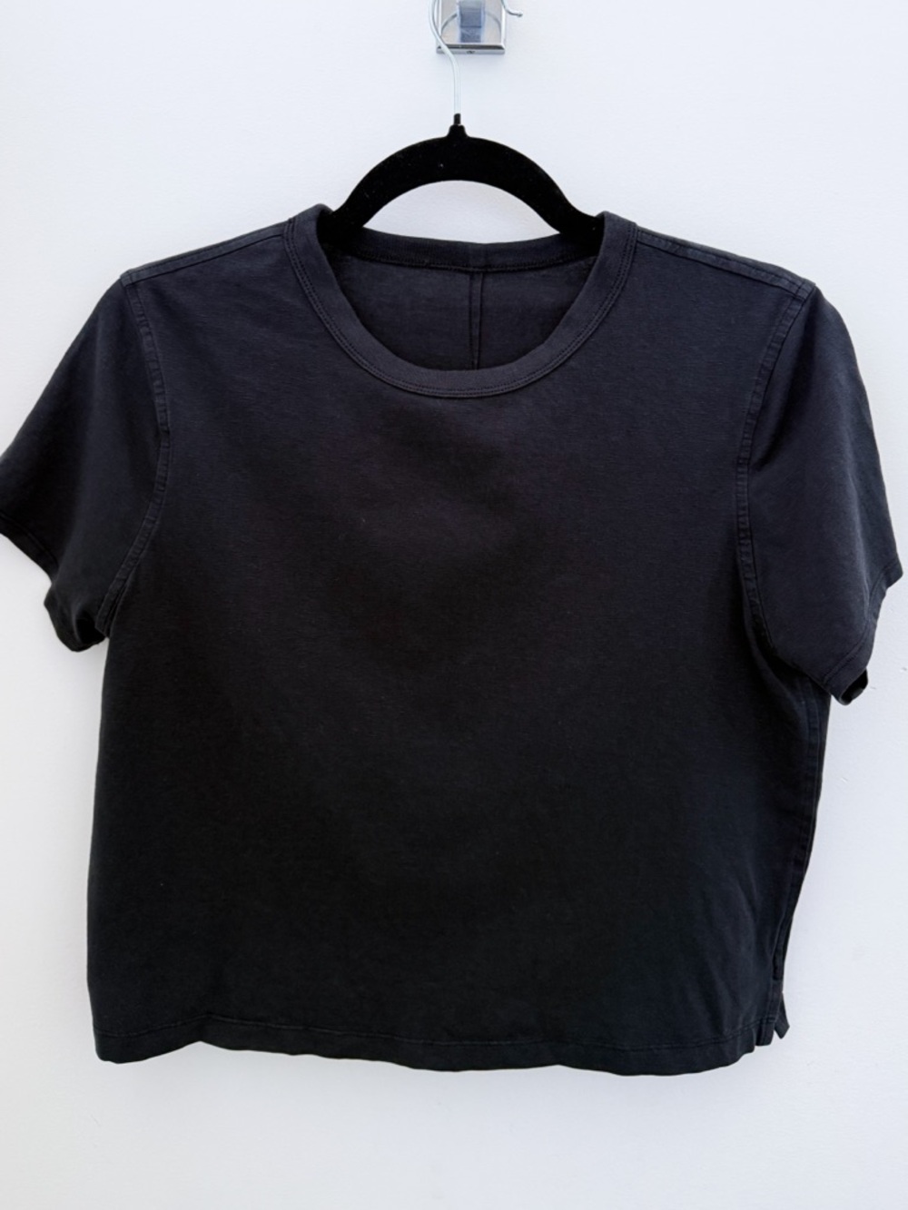 Lululemon Black Cropped T Shirt Size M 8 10 Athletic Top